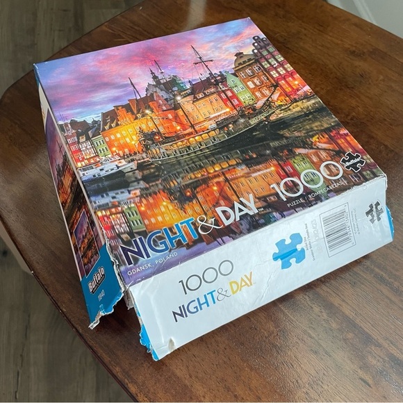 1,000 Piece Night & Day Jigsaw Puzzle- Gdansk, Poland - Picture 4 of 11